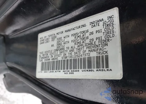 2002 Toyota Tundra Ltd V8 z USA, uszkodzony, nr VIN 5TBRT38112S247372